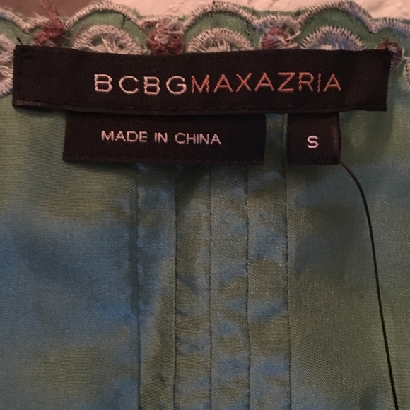 BCBGMAXAZRIA GREEN SILK TOP SIZE SMALL - Picture 13 of 16